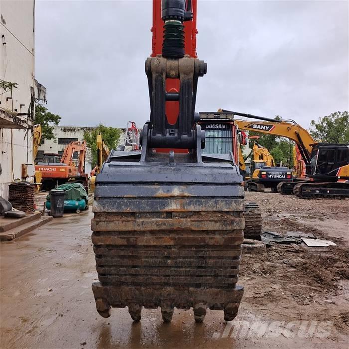 Doosan DX 340 LC Bandgrävare