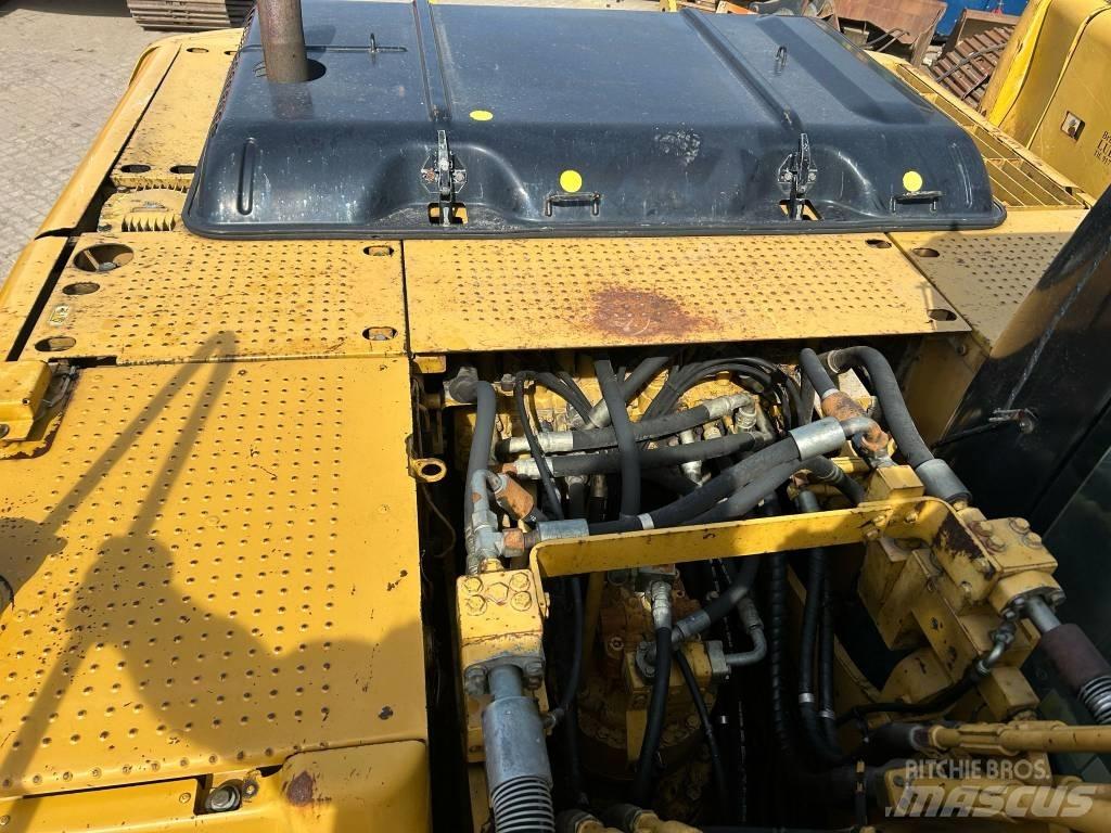 CAT 320 D L Bandgrävare
