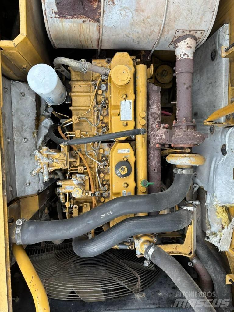 CAT 320 D L Bandgrävare