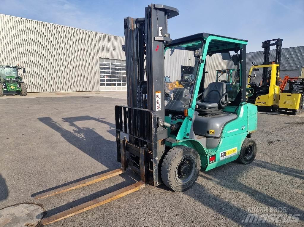 Mitsubishi FD30N Skjutstativtruck