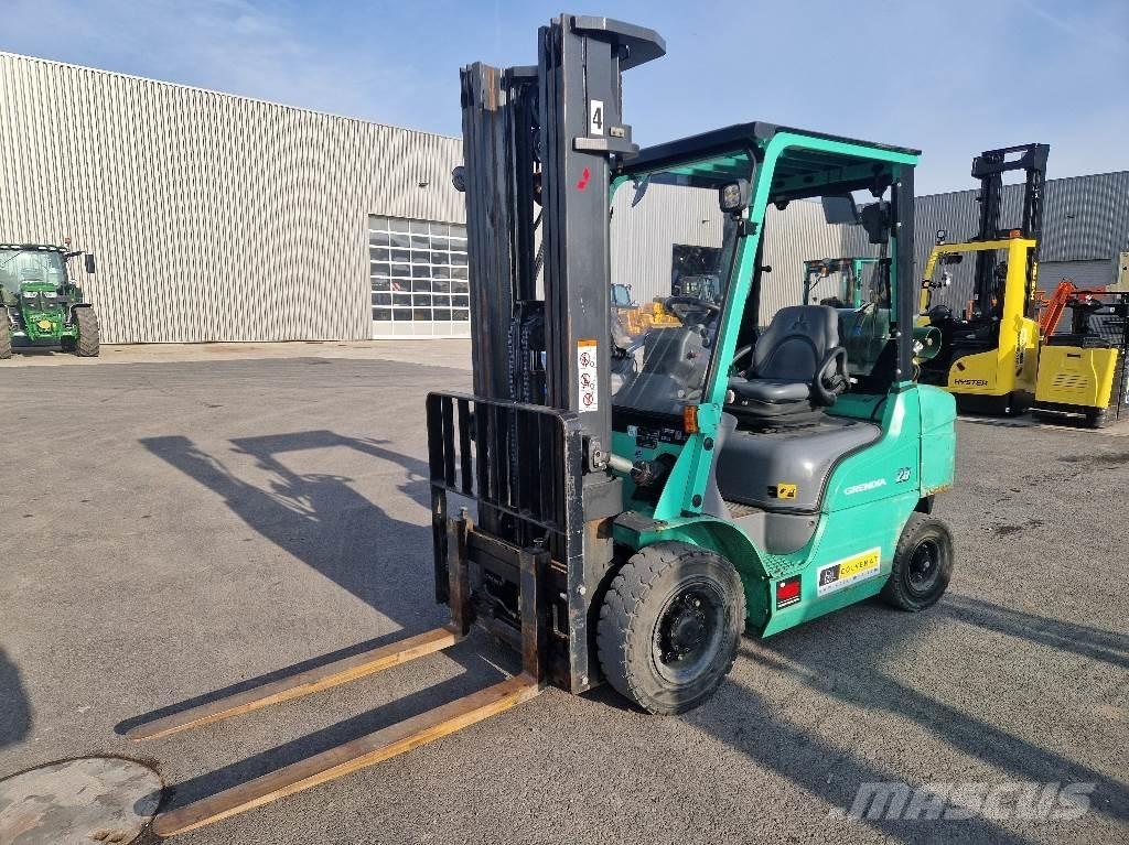 Mitsubishi FD30N Skjutstativtruck