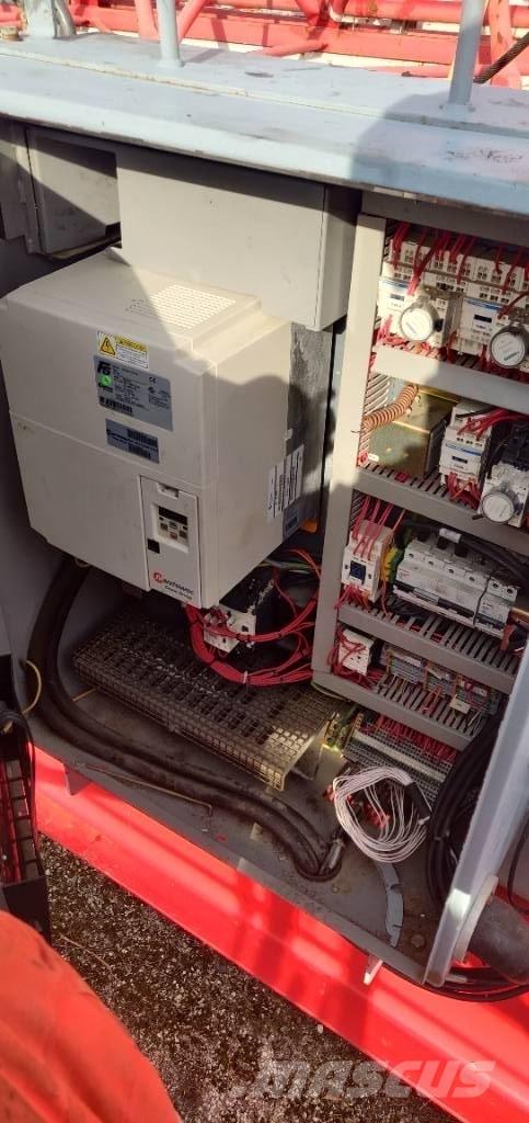 Potain MD 365 B Byggkranar