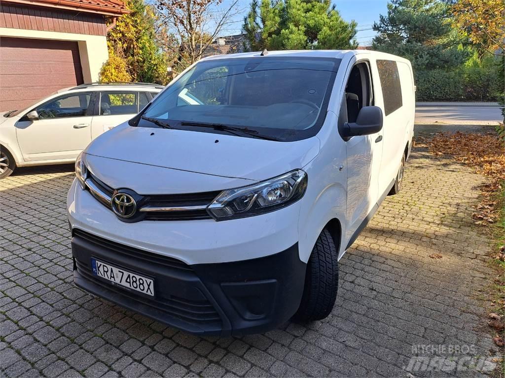 Toyota PROACE Personbilar