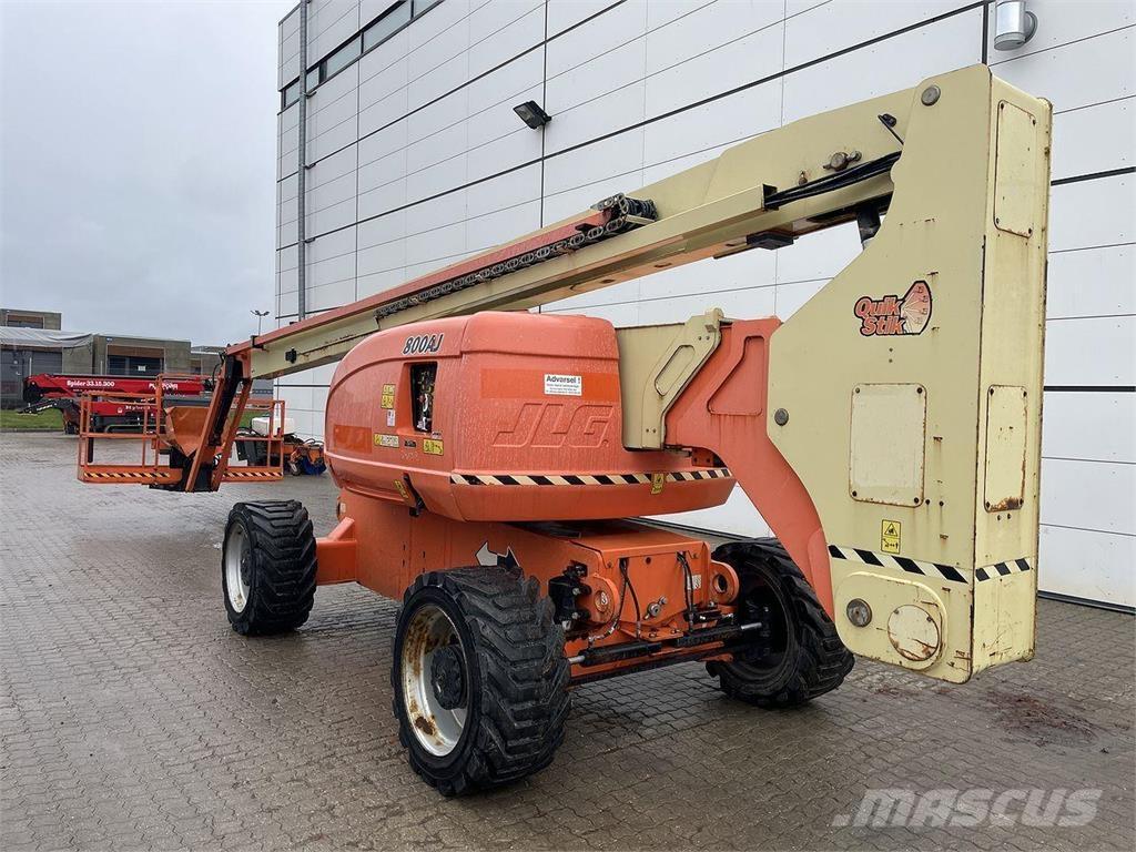 JLG 800AJ Bomliftar