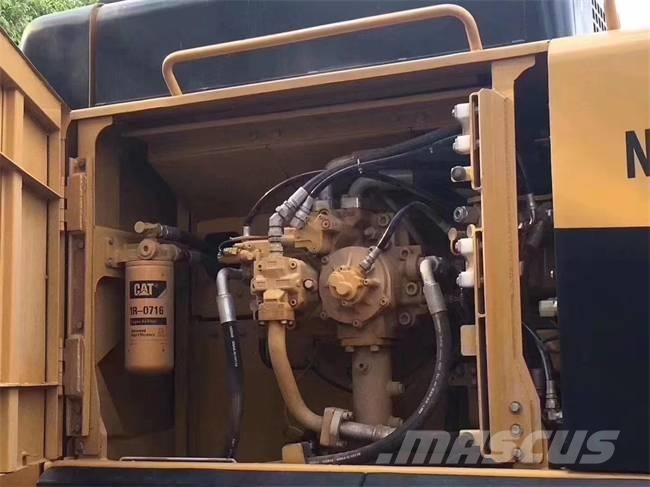 CAT 345 D L Bandgrävare