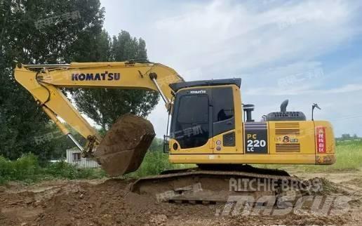Komatsu PC 220-8 Minigrävare < 7t