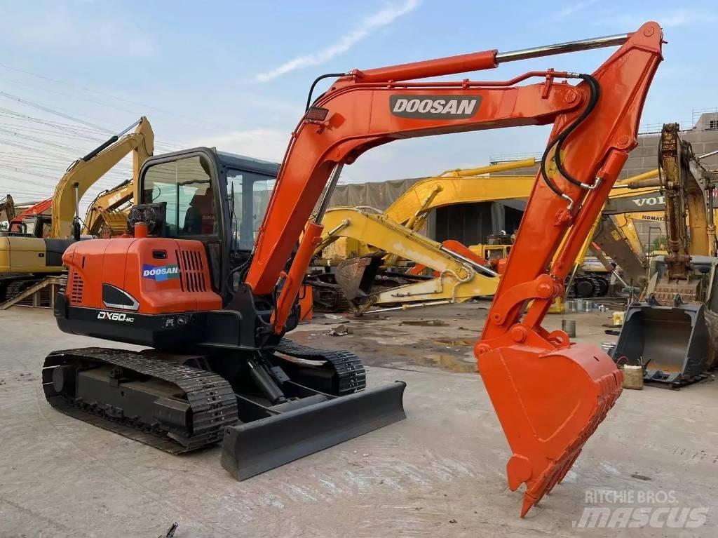 Doosan DX60 Bandgrävare
