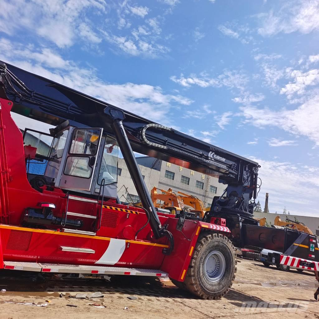 Kalmar DRF 450 Reachstackers