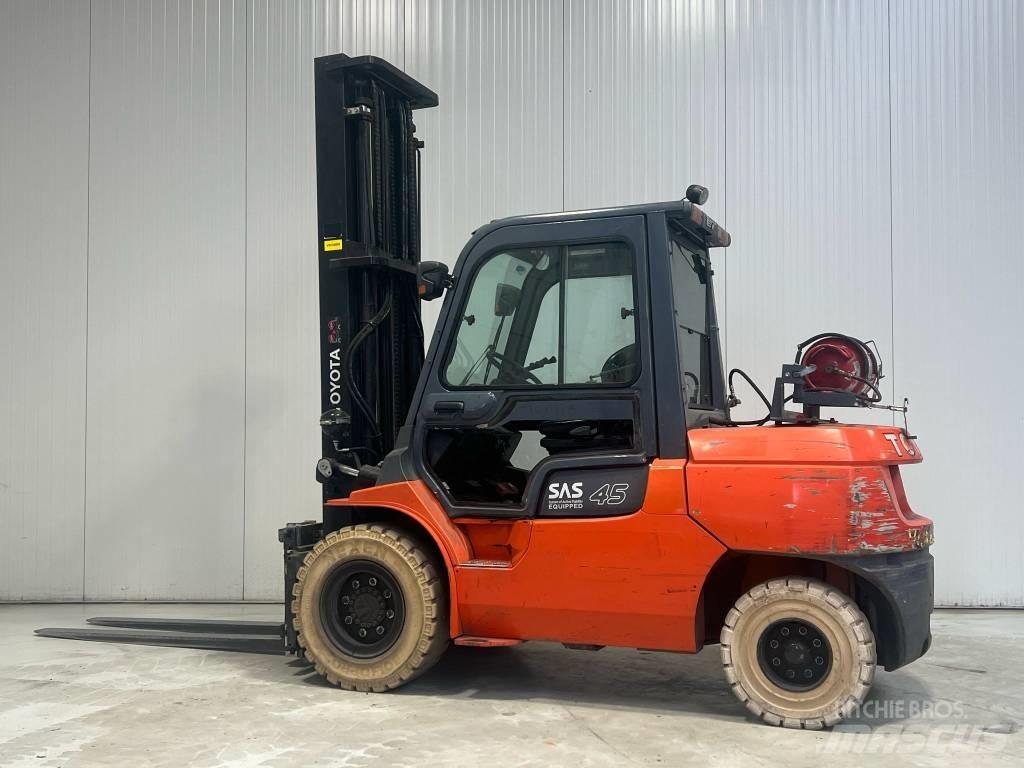 Toyota 02-7FG40 Gasolmotviktstruckar