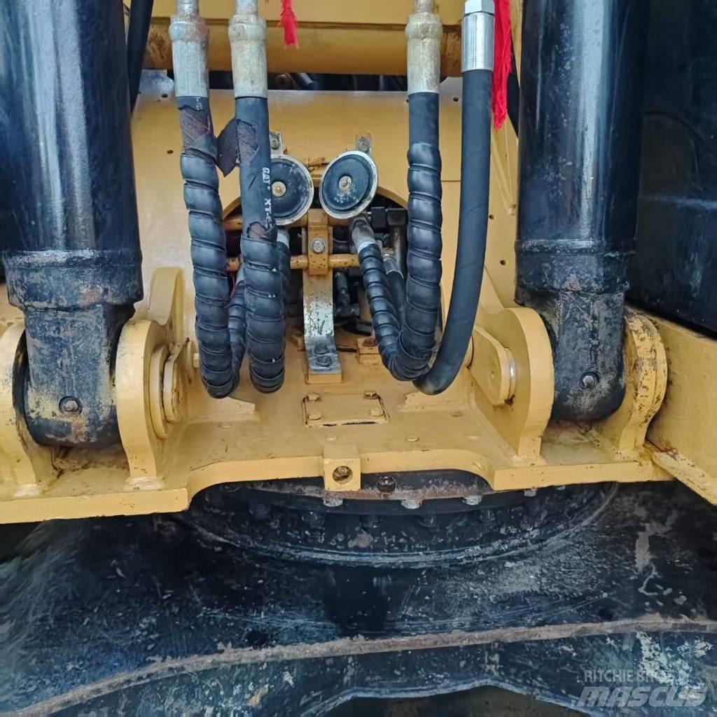 CAT 313 D Bandgrävare