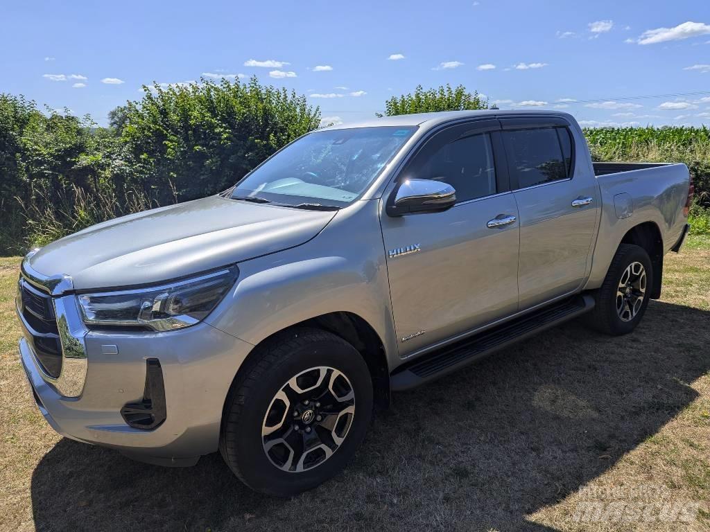 Toyota Hilux Flakbilar/Pickuper