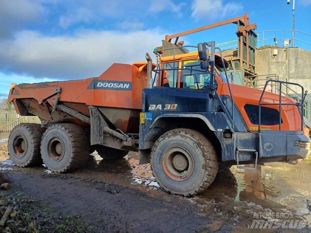Doosan DA 30 Midjestyrd dumper