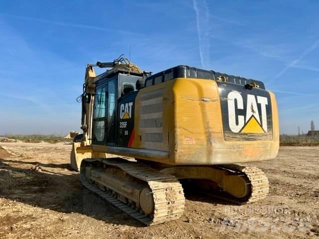 CAT 326 F L Bandgrävare
