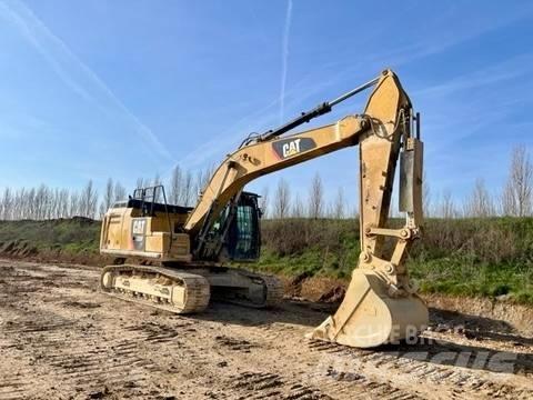 CAT 326 F L Bandgrävare