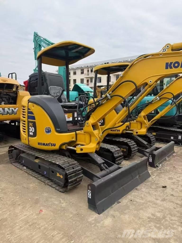 Komatsu 30 Bandgrävare
