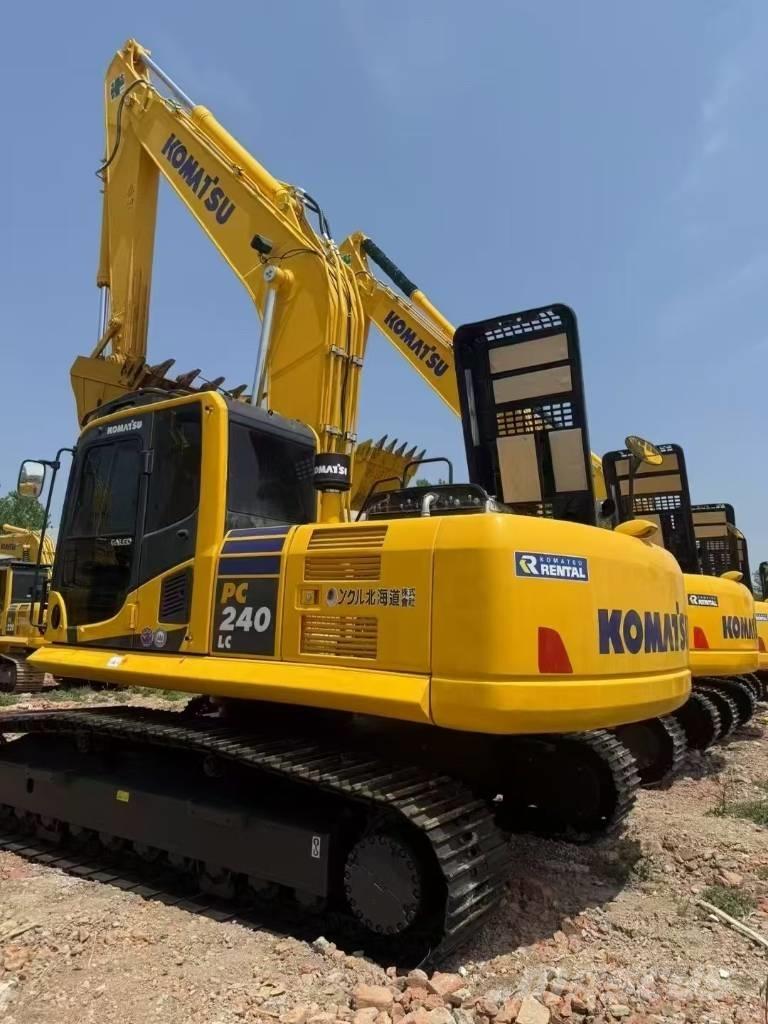 Komatsu 240LC-8 Bandgrävare