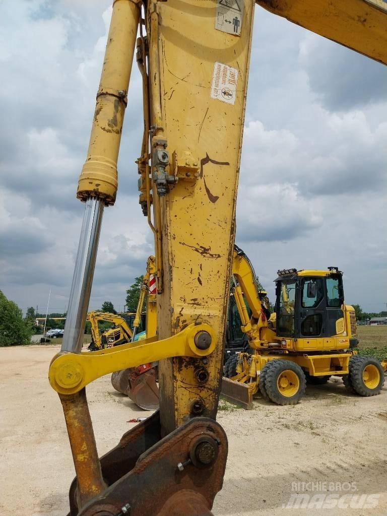 Komatsu PC 240 LC-8 Bandgrävare