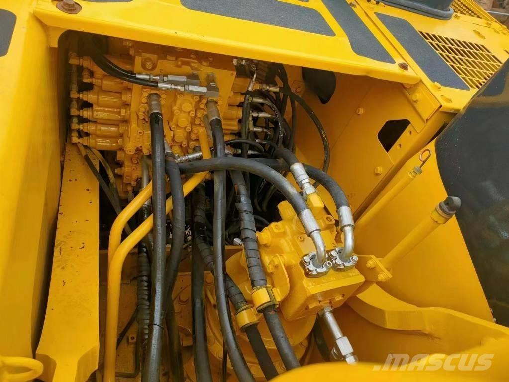 Komatsu PC 220-7 Bandgrävare