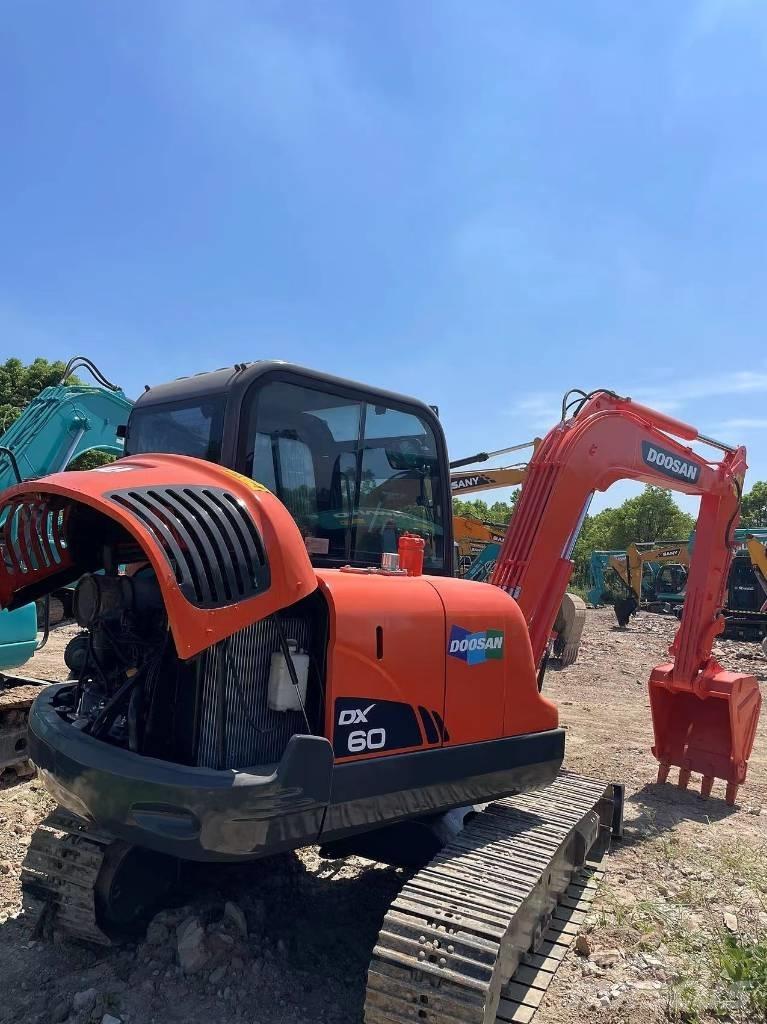Doosan DX60 Bandgrävare