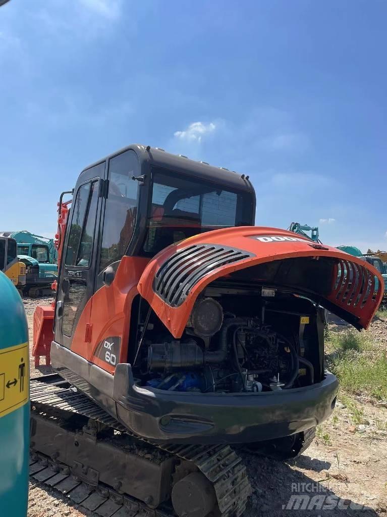 Doosan DX60 Bandgrävare