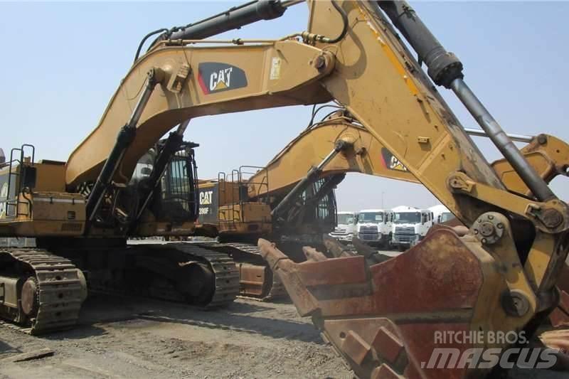 CAT 385C Minigrävare < 7t