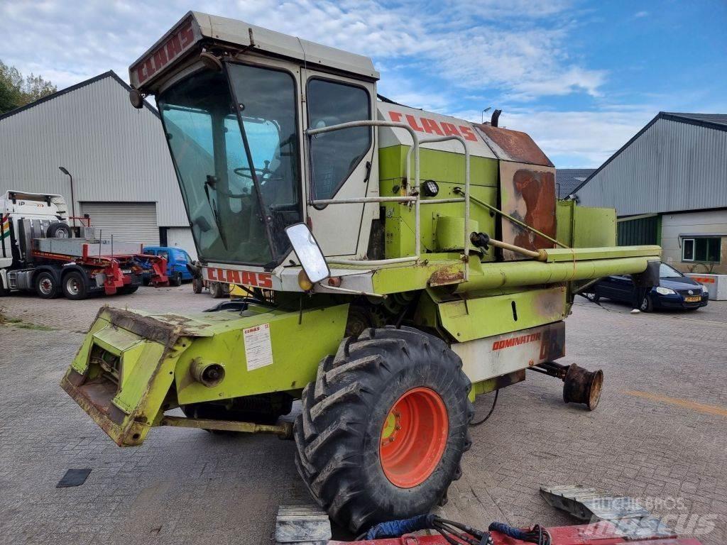 CLAAS 68s Skördetröskor