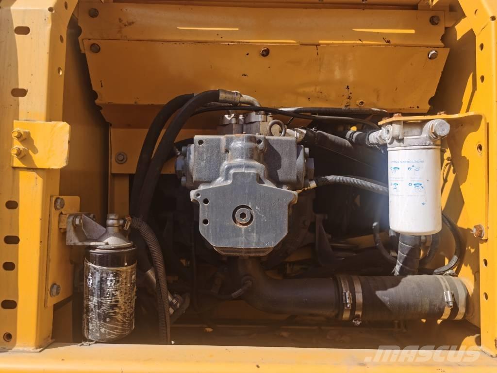 Komatsu PC 220-7 Bandgrävare