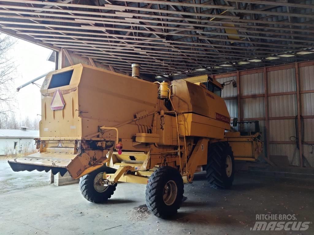 New Holland 8030 Skördetröskor