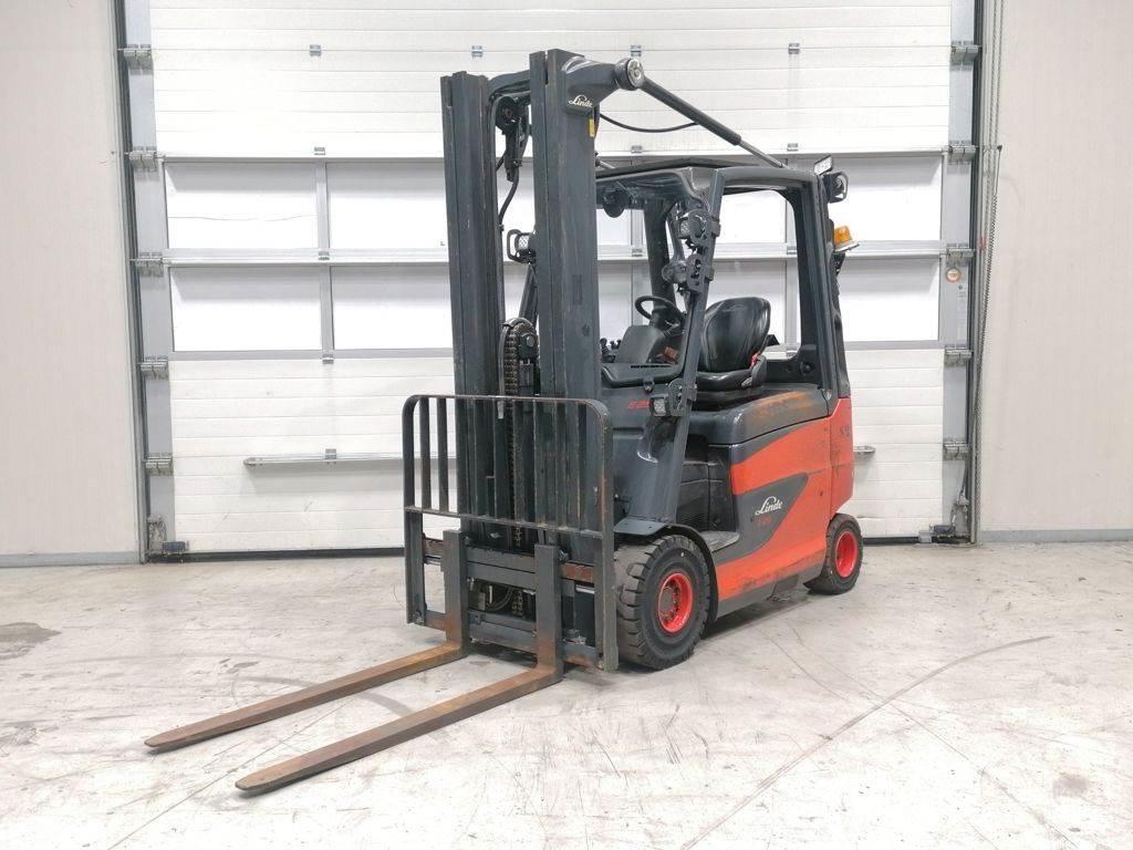 Linde E25H-01/600 Elmotviktstruckar