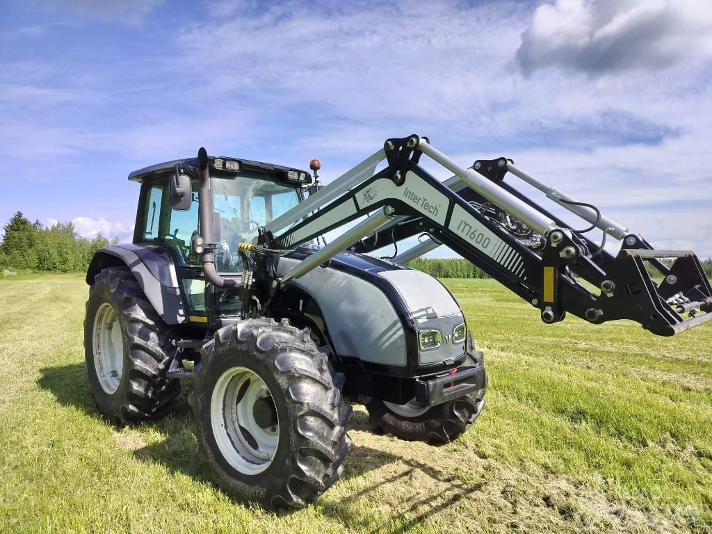 Valtra T120 Hitech Traktorer