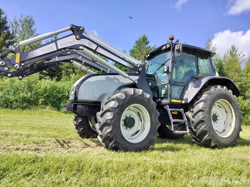 Valtra T120 Hitech Traktorer
