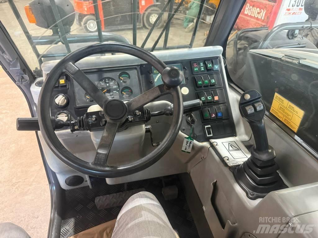 Bobcat T 2556, T2556 Redskapsbärare för lantbruk