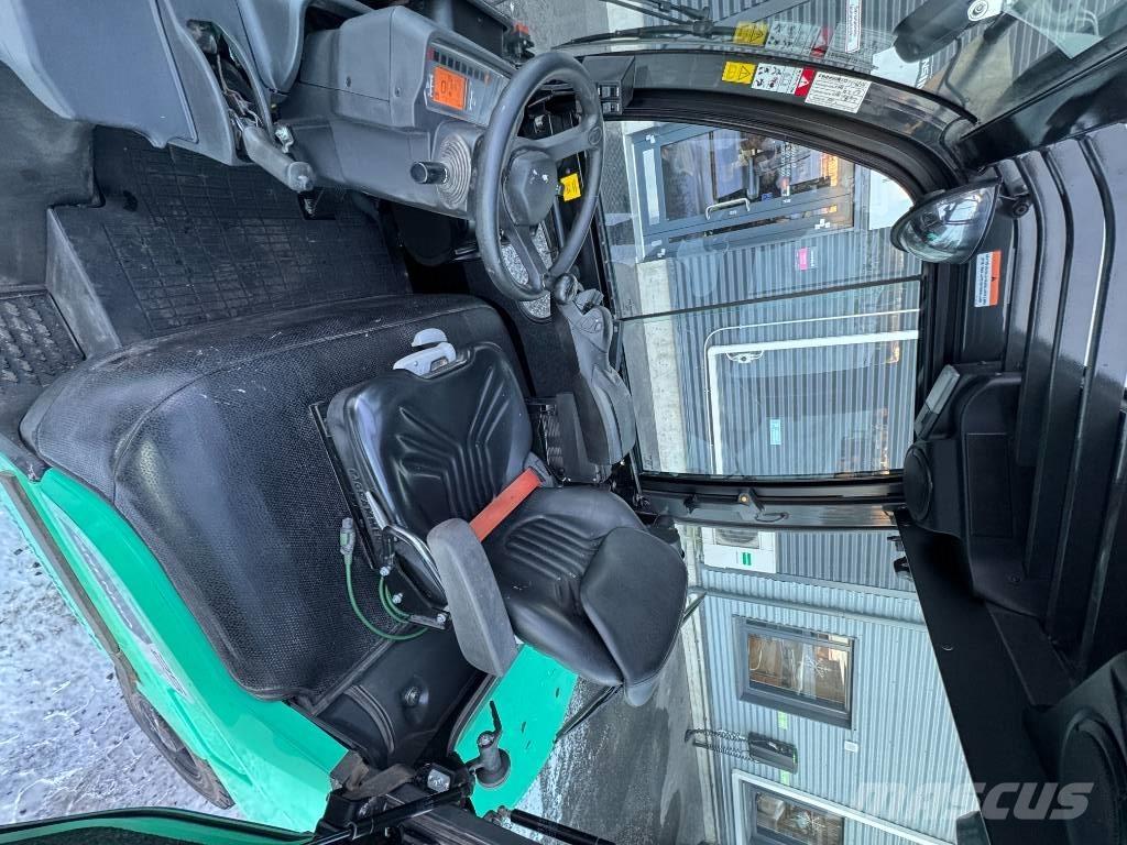 Mitsubishi FD25N3 Dieselmotviktstruckar