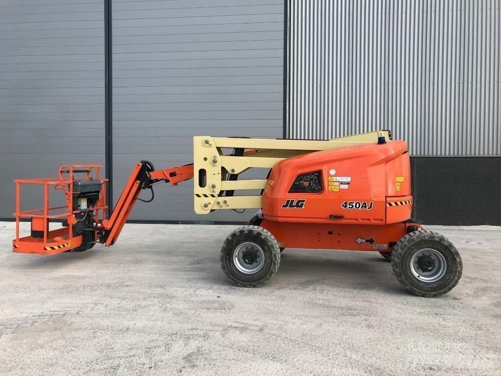 JLG 450 AJ Bomliftar