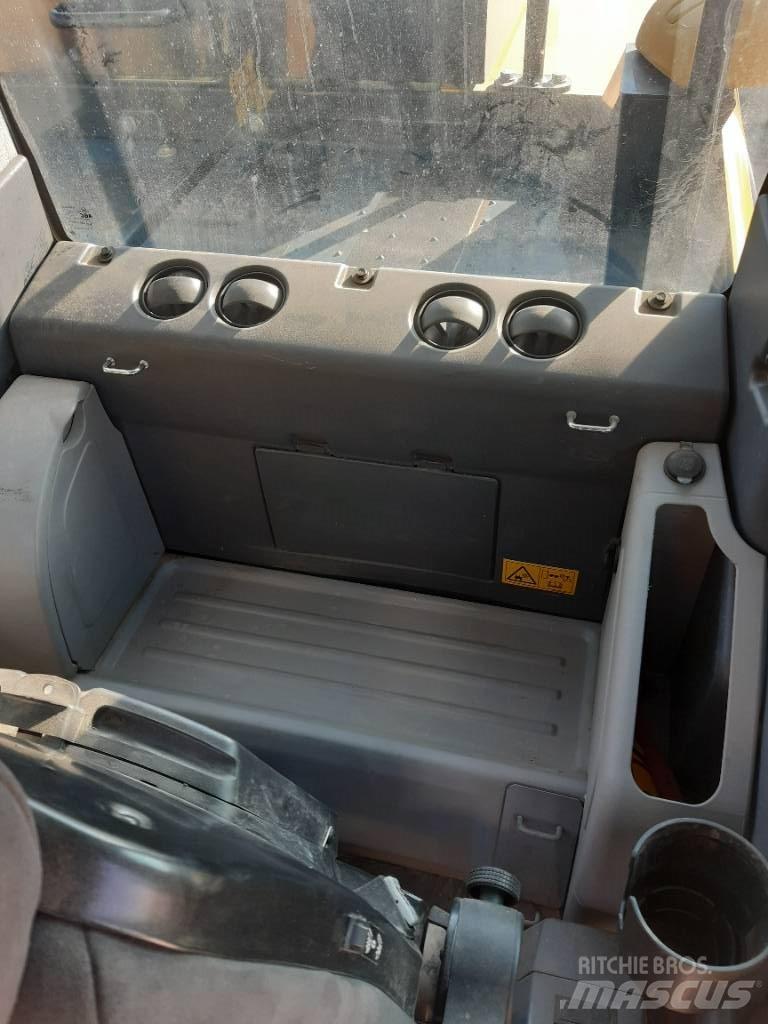 Komatsu PW180-11 Hjulgrävare