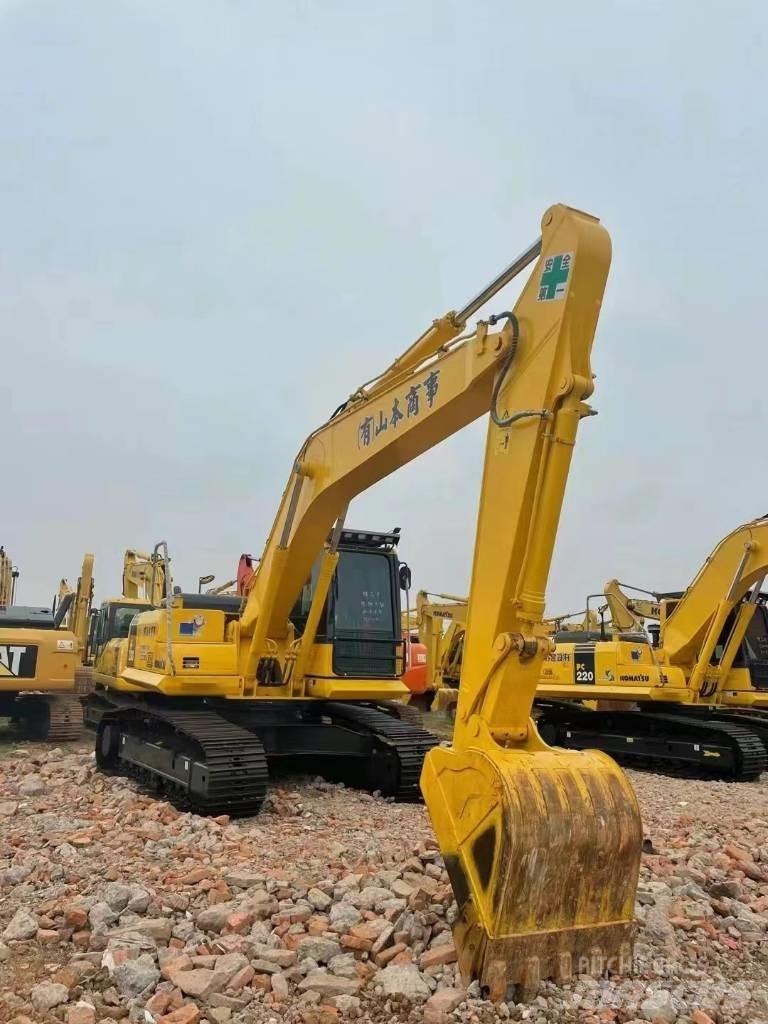 Komatsu PC200-8 Bandgrävare