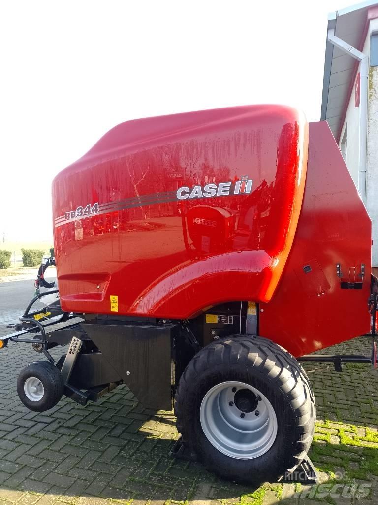 Case IH RB 344 Rundbalspressar