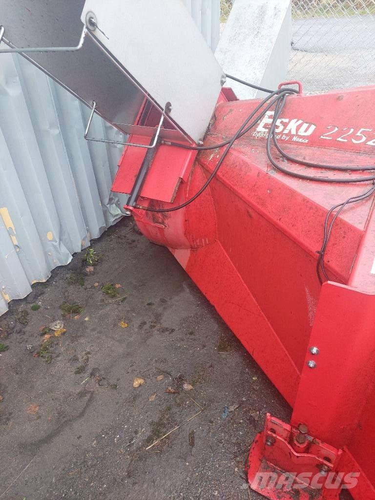 Esko 2252 H Snöslungor och -fräsar