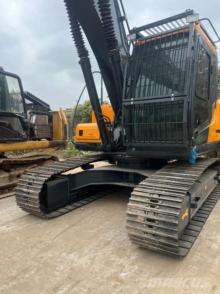 Hyundai HX 220 HD Bandgrävare