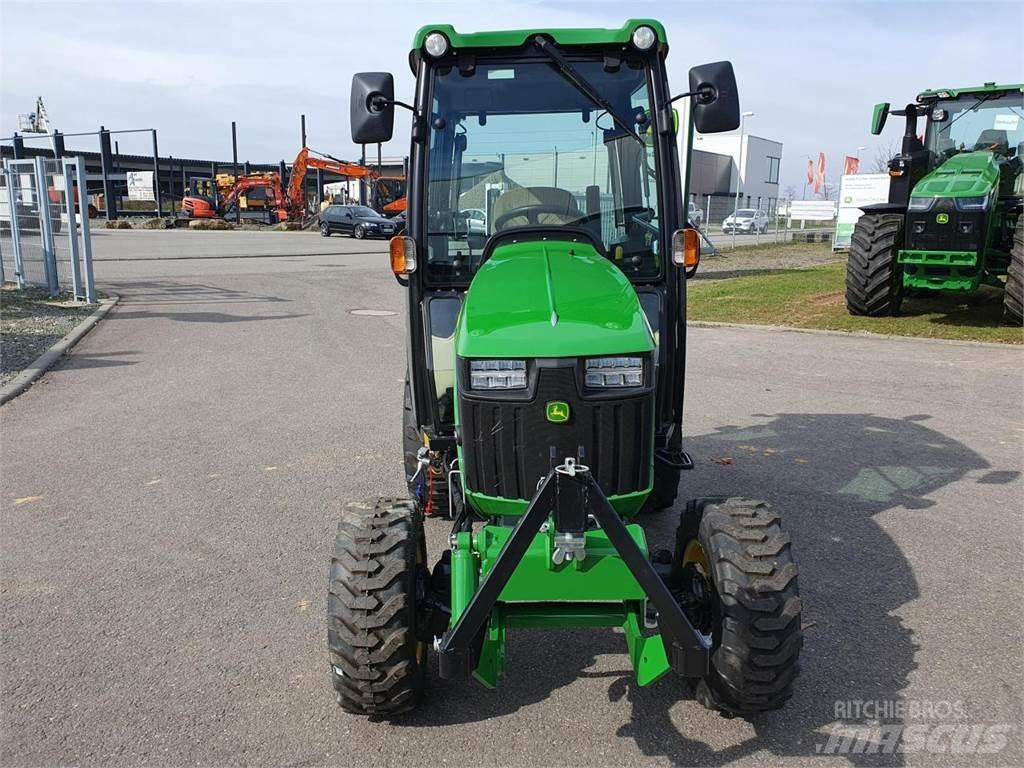 John Deere 2026R Kompakttraktorer