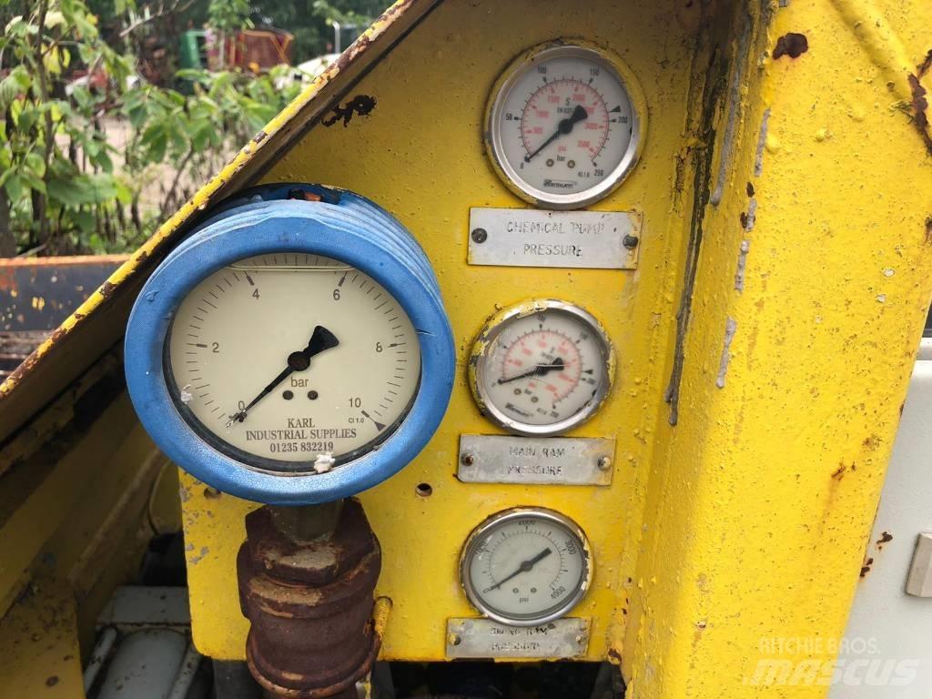  Jacon SV 618 Lastbilar med betongpump