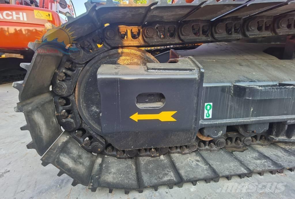 Doosan DX 225 LC Bandgrävare