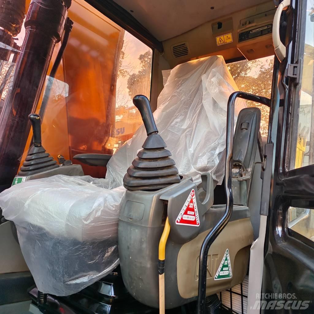 CAT 320 D Bandgrävare