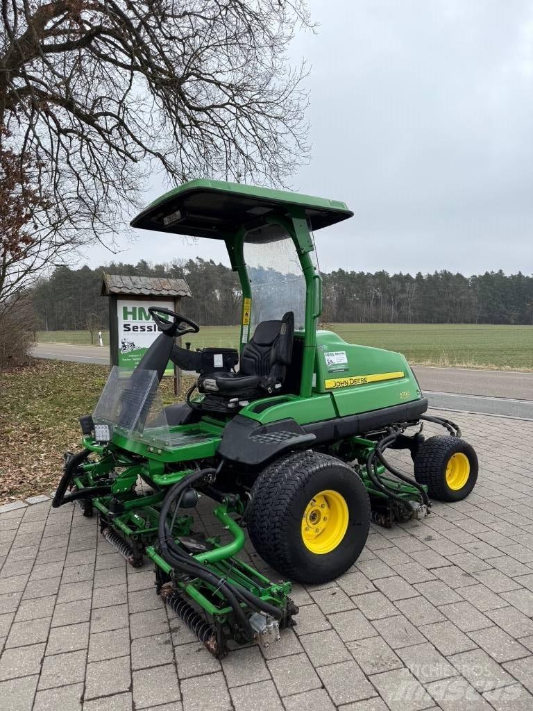 John Deere 8700 A Fairway-gräsklippare