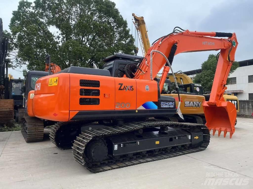 Hitachi ZX 200 Bandgrävare