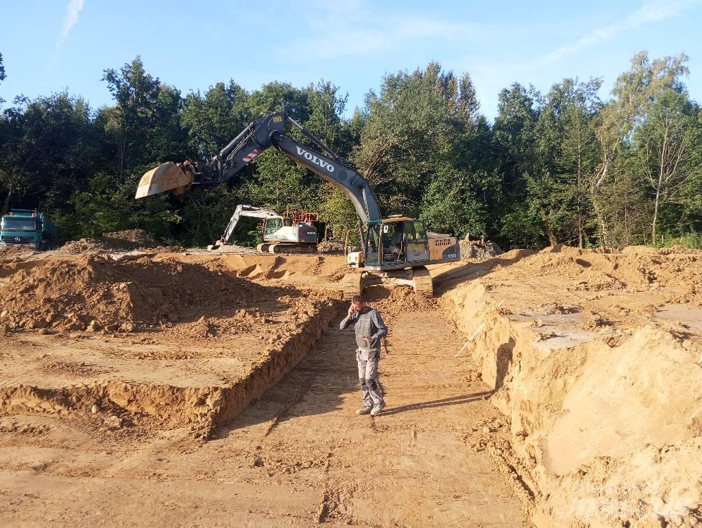 Volvo EC 240 C L Bandgrävare