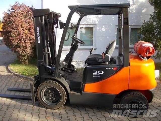Doosan G 30 E Gasolmotviktstruckar