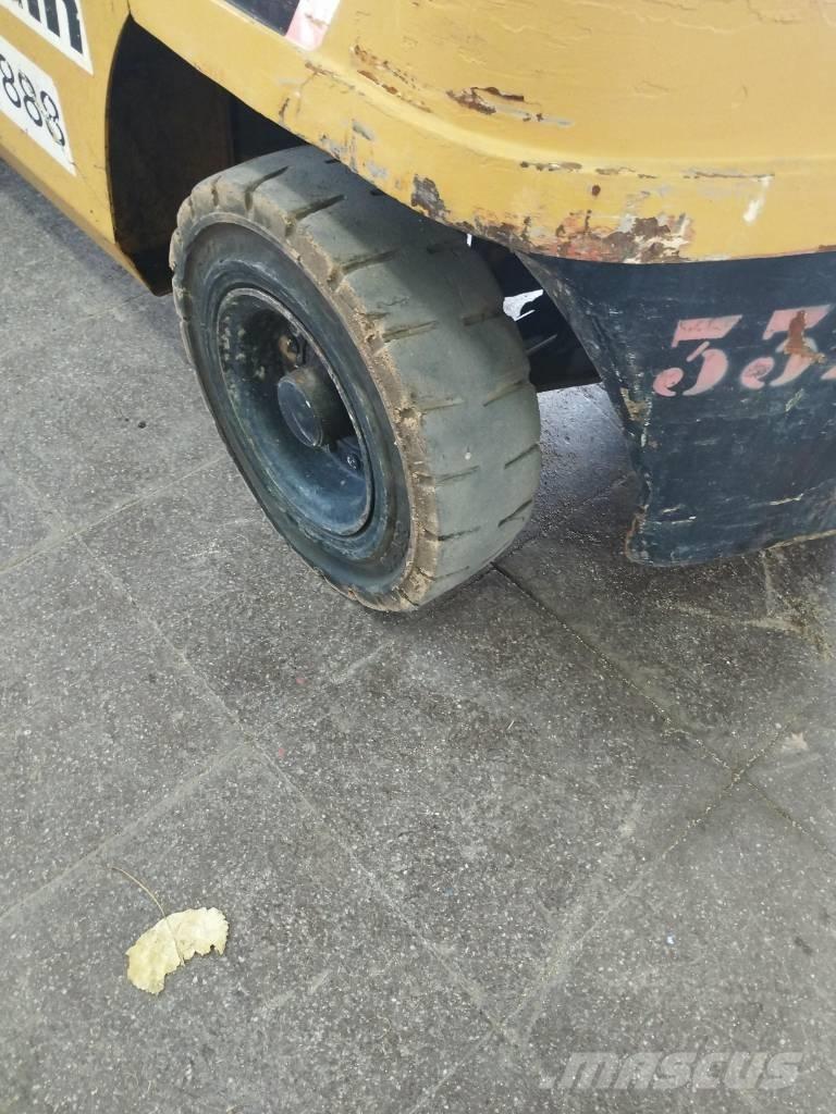 CAT DP 30 NT Dieselmotviktstruckar
