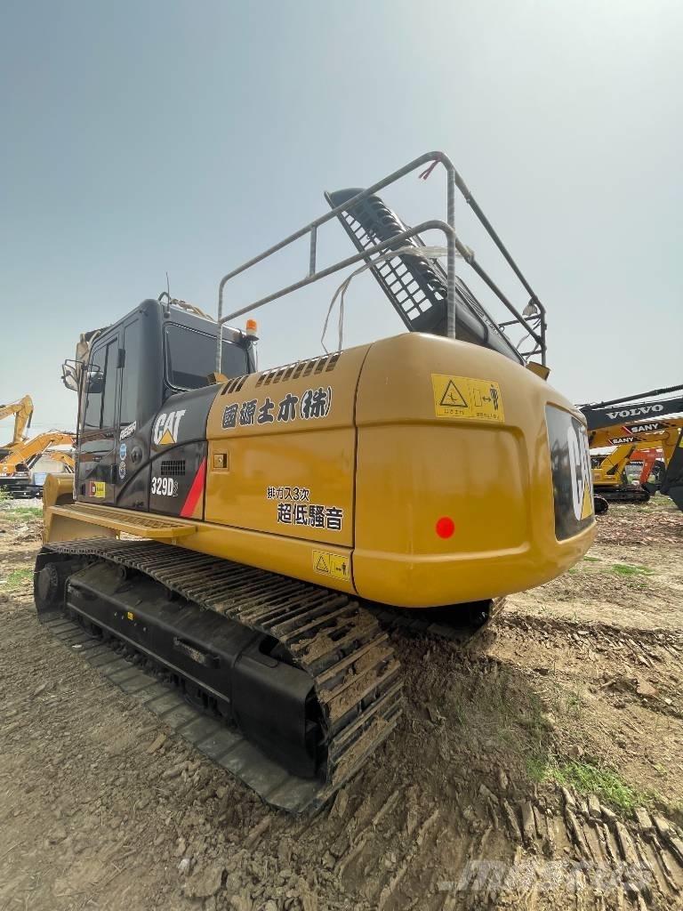 CAT 329D2 Bandgrävare