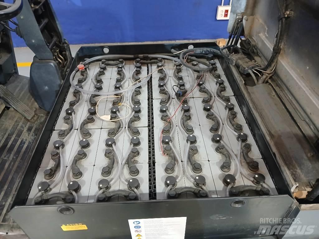 Nissan GQ02 L 30 CU Elmotviktstruckar